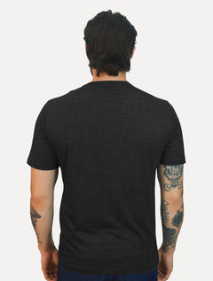 Camiseta Guess Masculina Classic Logo Embossed Cinza Escuro