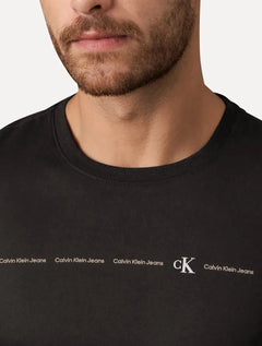 Camiseta Calvin Klein Jeans Masculina Meia Malha Logo Flow Marrom Escuro