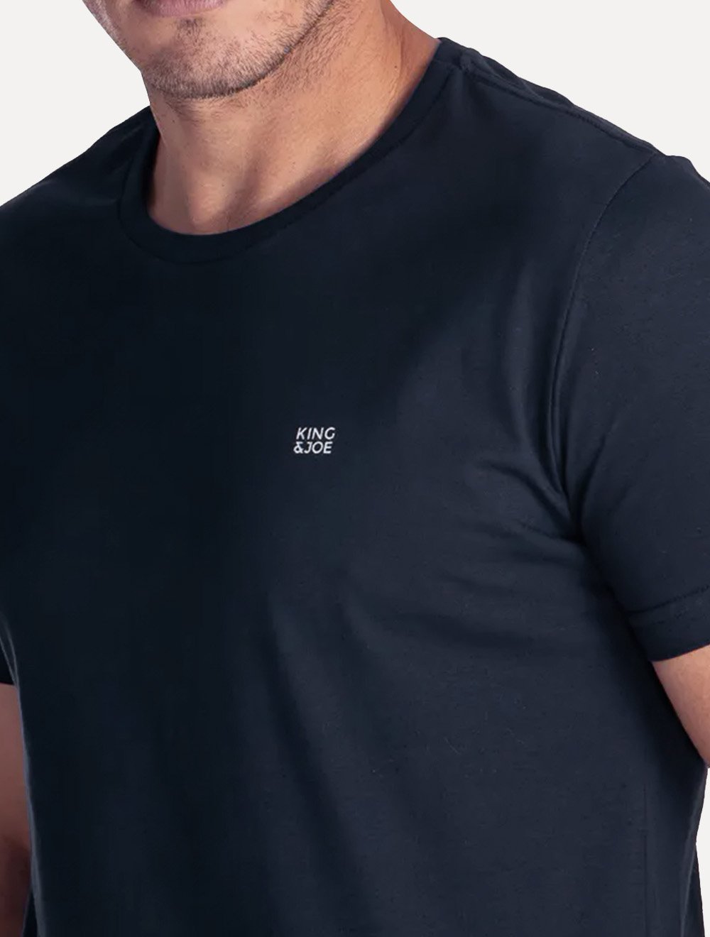 Camiseta King & Joe Masculina Slim Basic Light Small Logo Azul Marinho