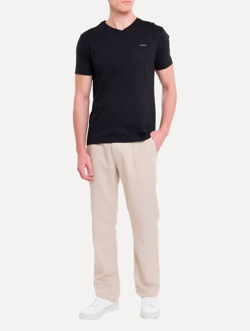 Camiseta Calvin Klein Masculina V-Neck Logo Flamê Preta