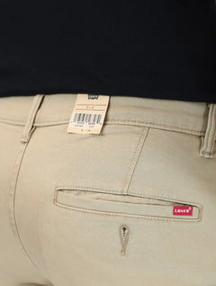 Calça Levis Masculina de Sarja Slim Taper XX Chino Cáqui