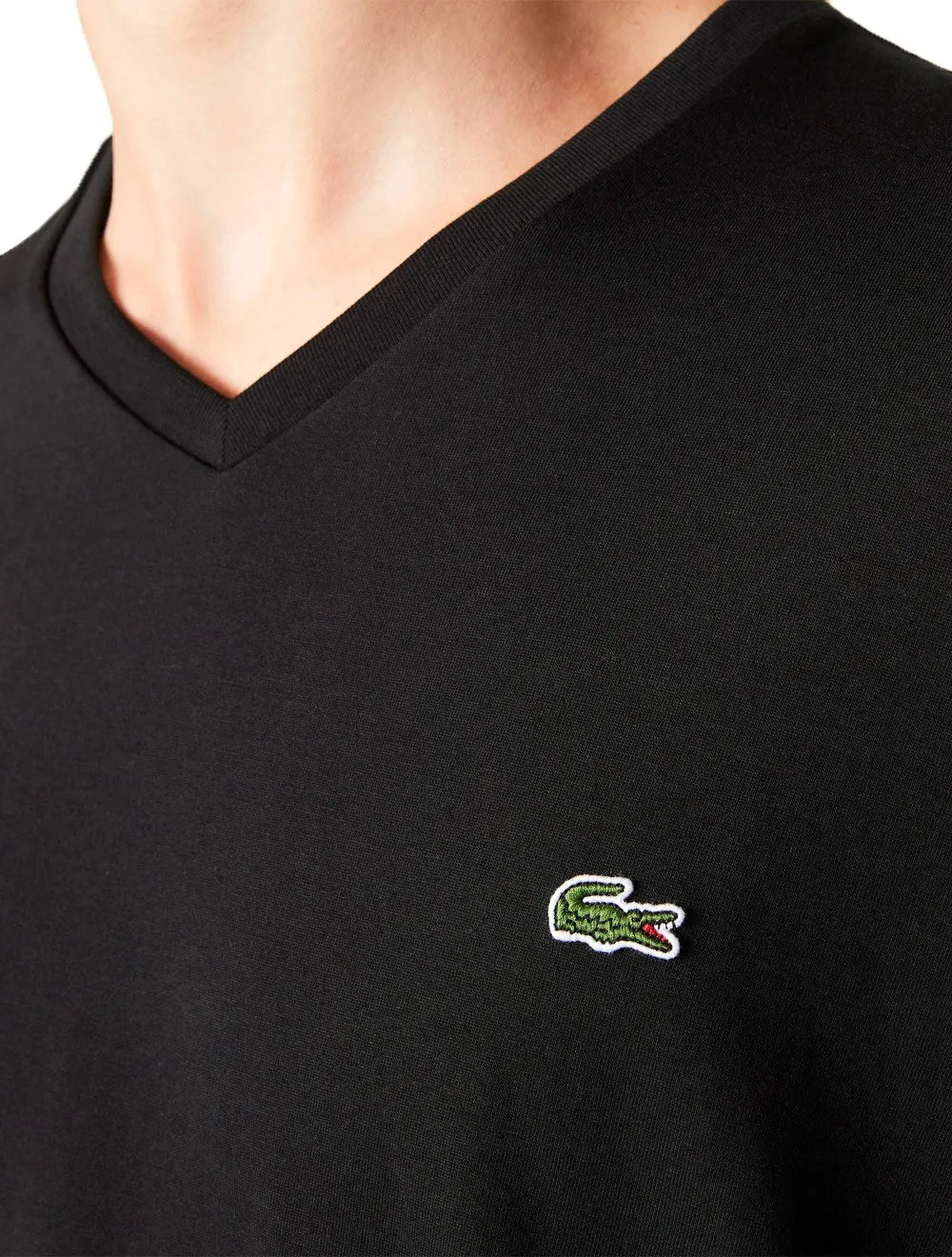 Camiseta Lacoste Masculina Jersey Pima Cotton Gola V Preta