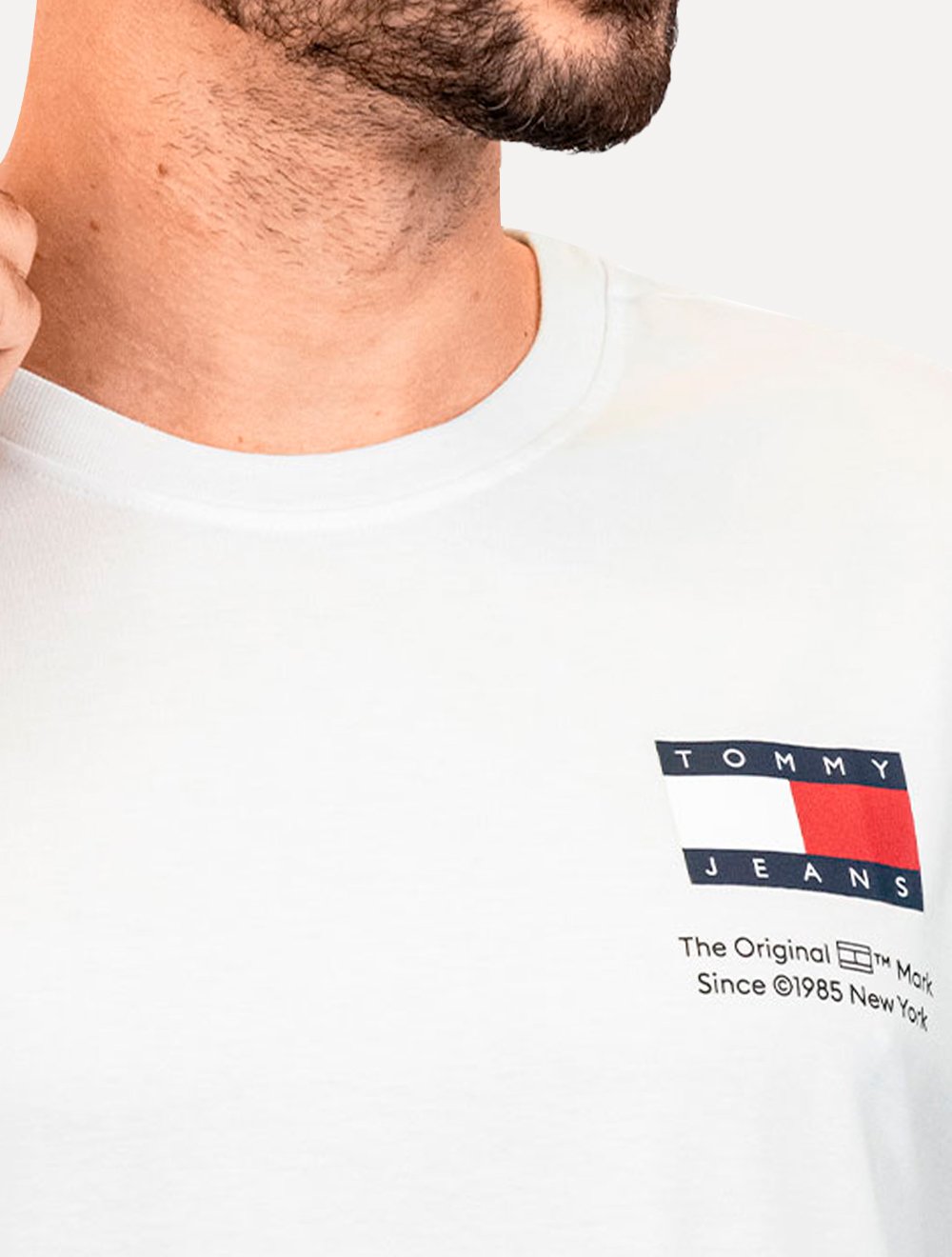 Camiseta Tommy Jeans Masculina Regular Essential Flag Text Branca