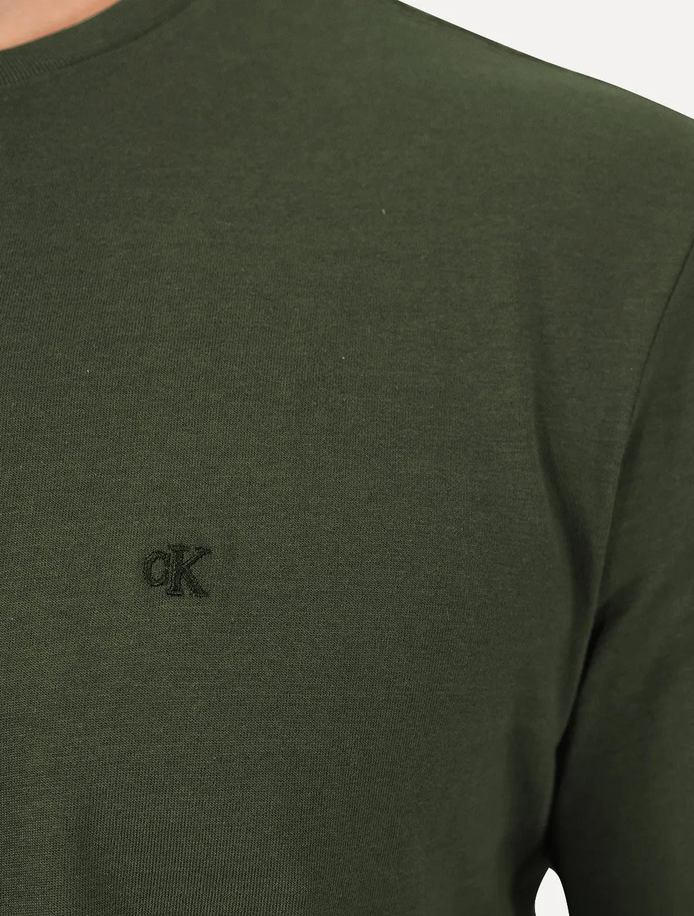 Camiseta Calvin Klein Jeans Masculina CK Bordado Peito Verde Militar