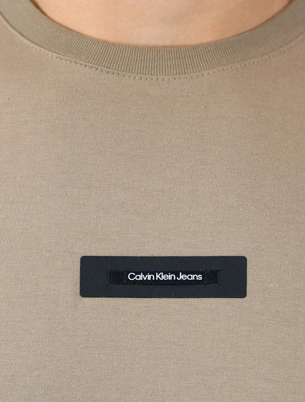 Camiseta Calvin Klein Jeans Masculina Logo Leather Center Marrom Claro