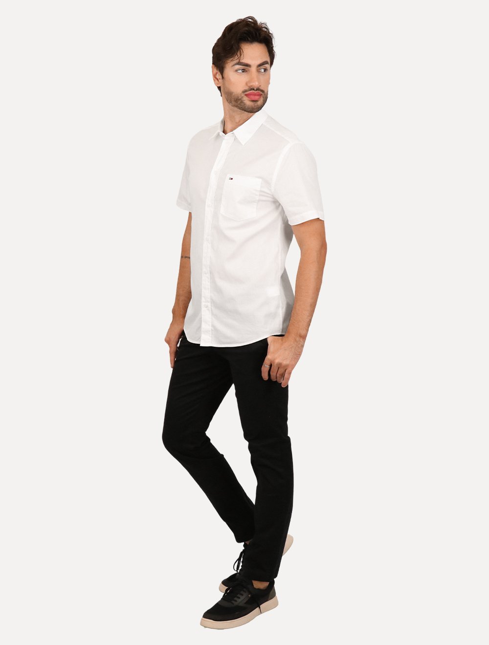 Camisa Tommy Jeans Masculina Regular Manga Curta Solid Poplin Branca