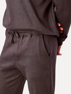 Calça Calvin Klein Masculina Moletom Reta Suedine CK Logo Chumbo
