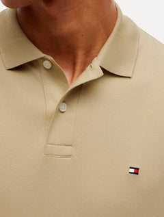 Polo Tommy Hilfiger Masculina Malha Liquid Cotton Seasonal Caqui
