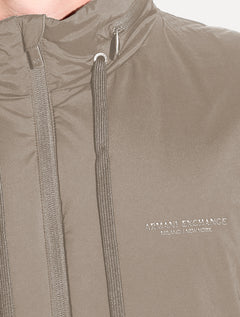 Jaqueta Armani Exchange Masculina Nylon Elástico Caqui XM001583-AF19196 U6107