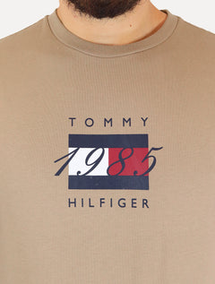 Camiseta Tommy Hilfiger Masculina Linear Flag Graphic Marrom Claro