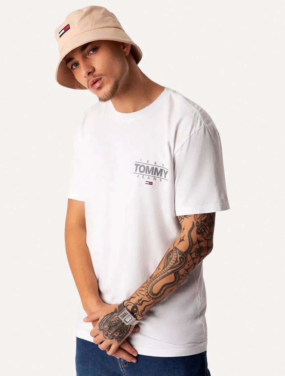 Camiseta Tommy Jeans Masculina Metallic Logo Chest Branca