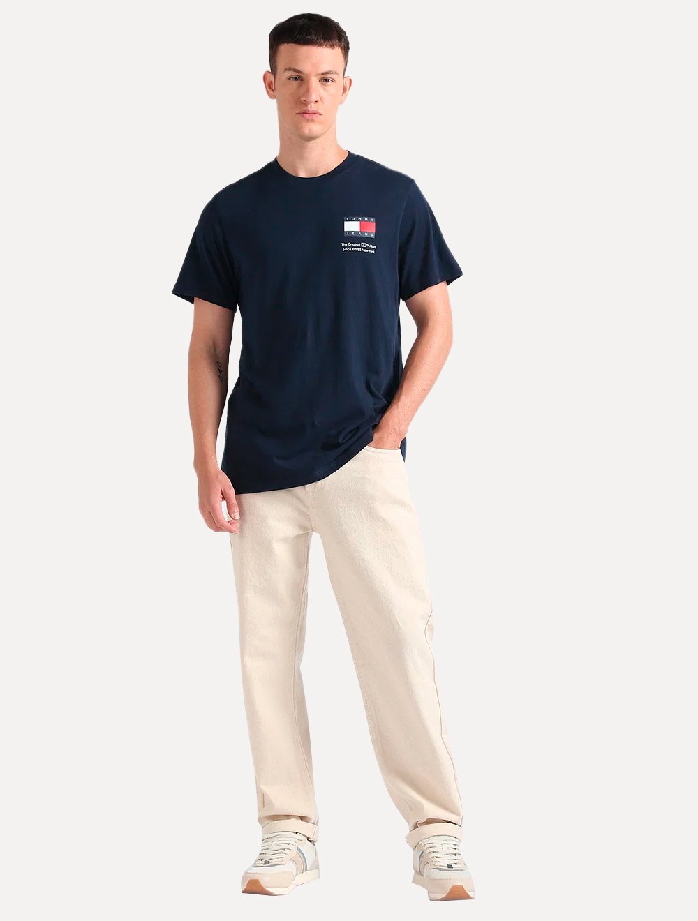 Camiseta Tommy Jeans Masculina Regular Essential Flag Text Azul Marinho