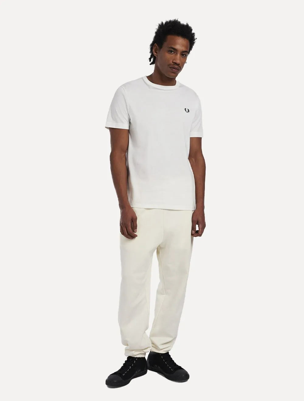 Camiseta Fred Perry Masculina Regular Crewneck Logo Branca