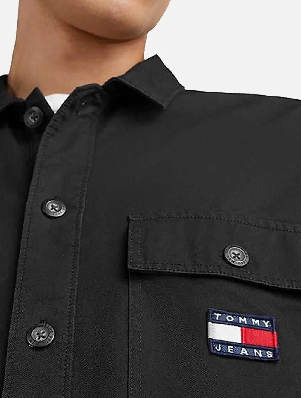 Camisa Tommy Jeans Masculina Regular Essential Solid Pocket Preta