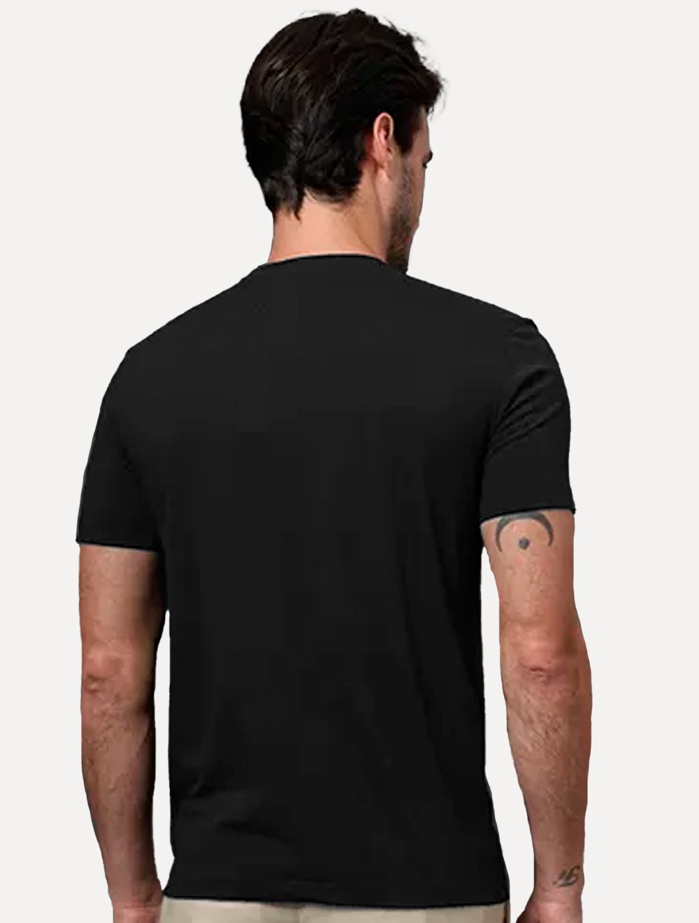 Camiseta Calvin Klein Jeans Masculina Egyptian Cotton CK Rubber Badge Preta