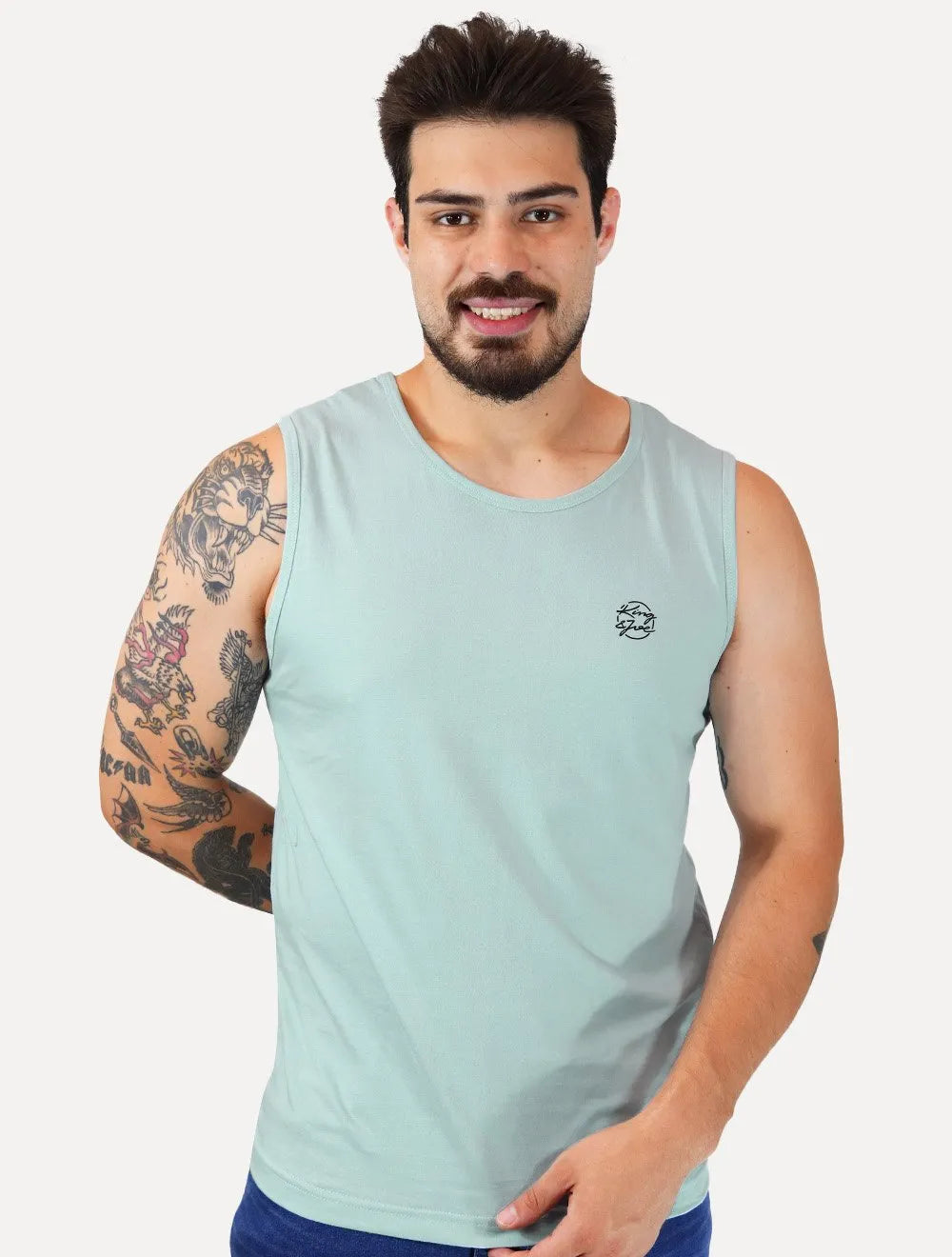 Regata King & Joe Masculina Logomania Circle Script Peito Azul Claro