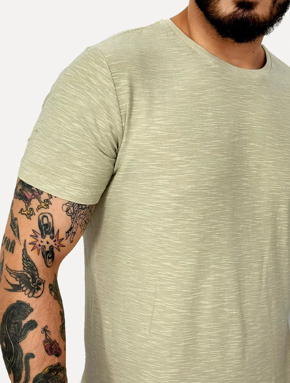 Camiseta King & Joe Masculina Slim Estonada Flamê Flor Cáqui