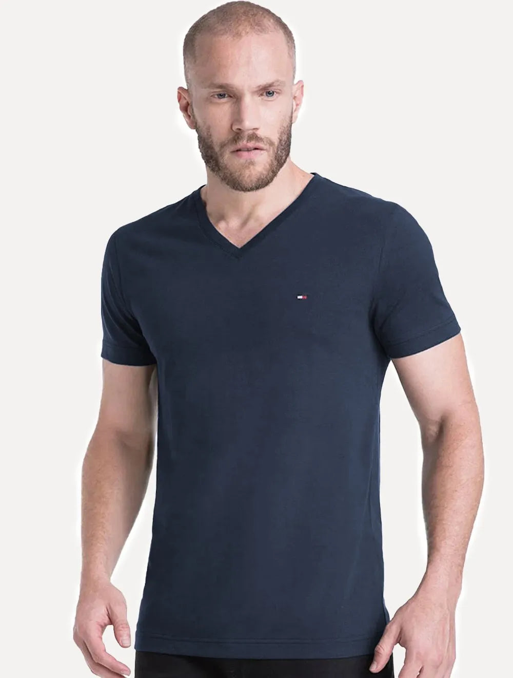 Camiseta Tommy Hilfiger Masculina Essential V-Neck Azul Marinho