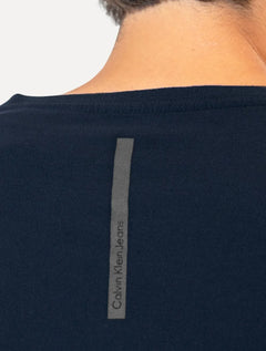 Camiseta Calvin Klein Jeans Masculina New Mono Logo Re Issue Azul Marinho
