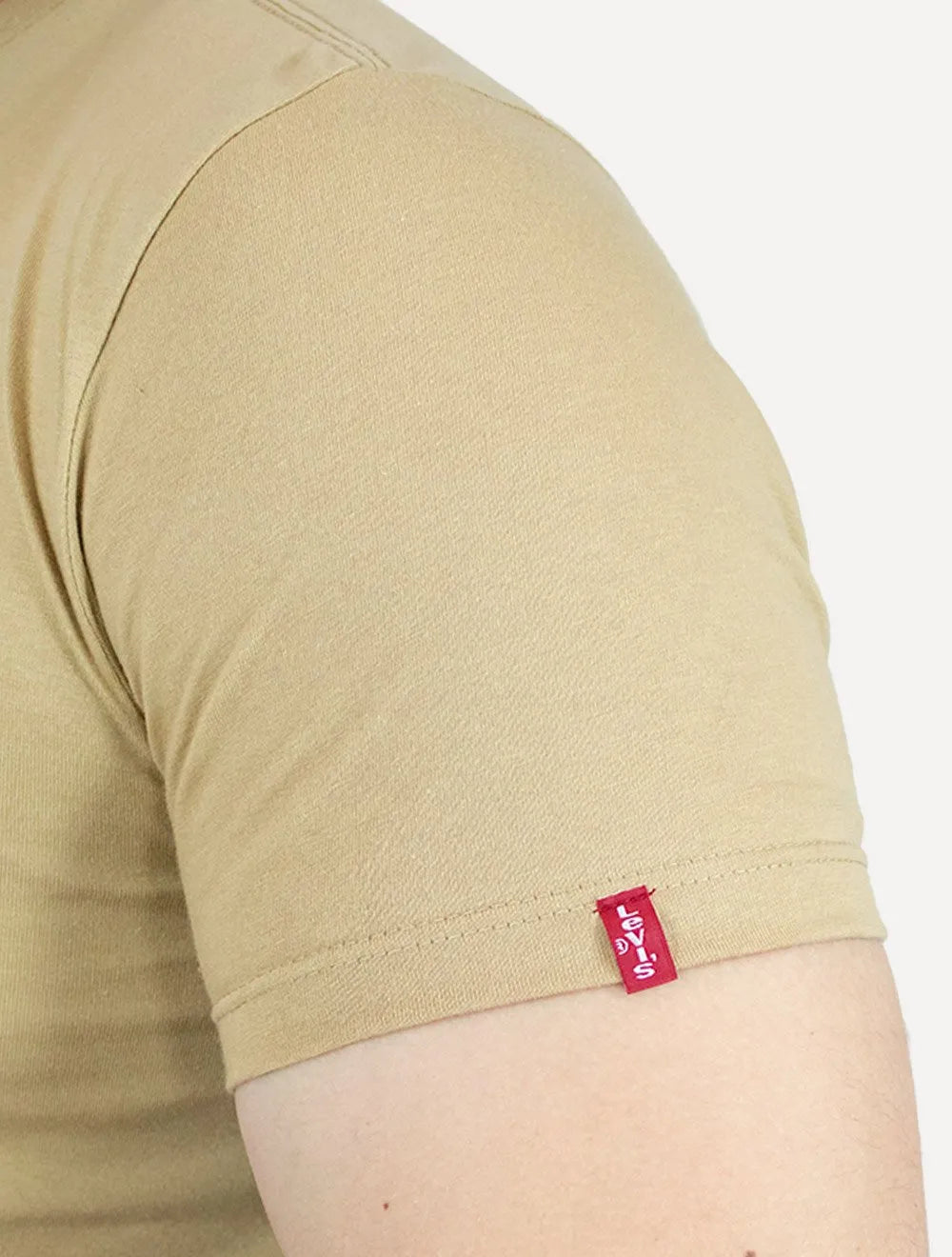 Camiseta Levis Masculina Slim Tab Lisa Cáqui