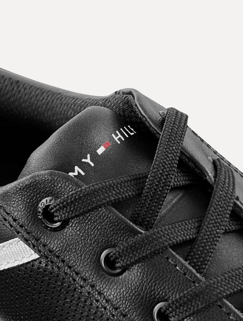 Tênis Tommy Hilfiger Masculino Jay 13A Iconic Leather Puched Preto