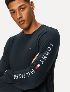 Camiseta Tommy Hilfiger Masculina Manga Longa Essential Sleeve Azul Marinho