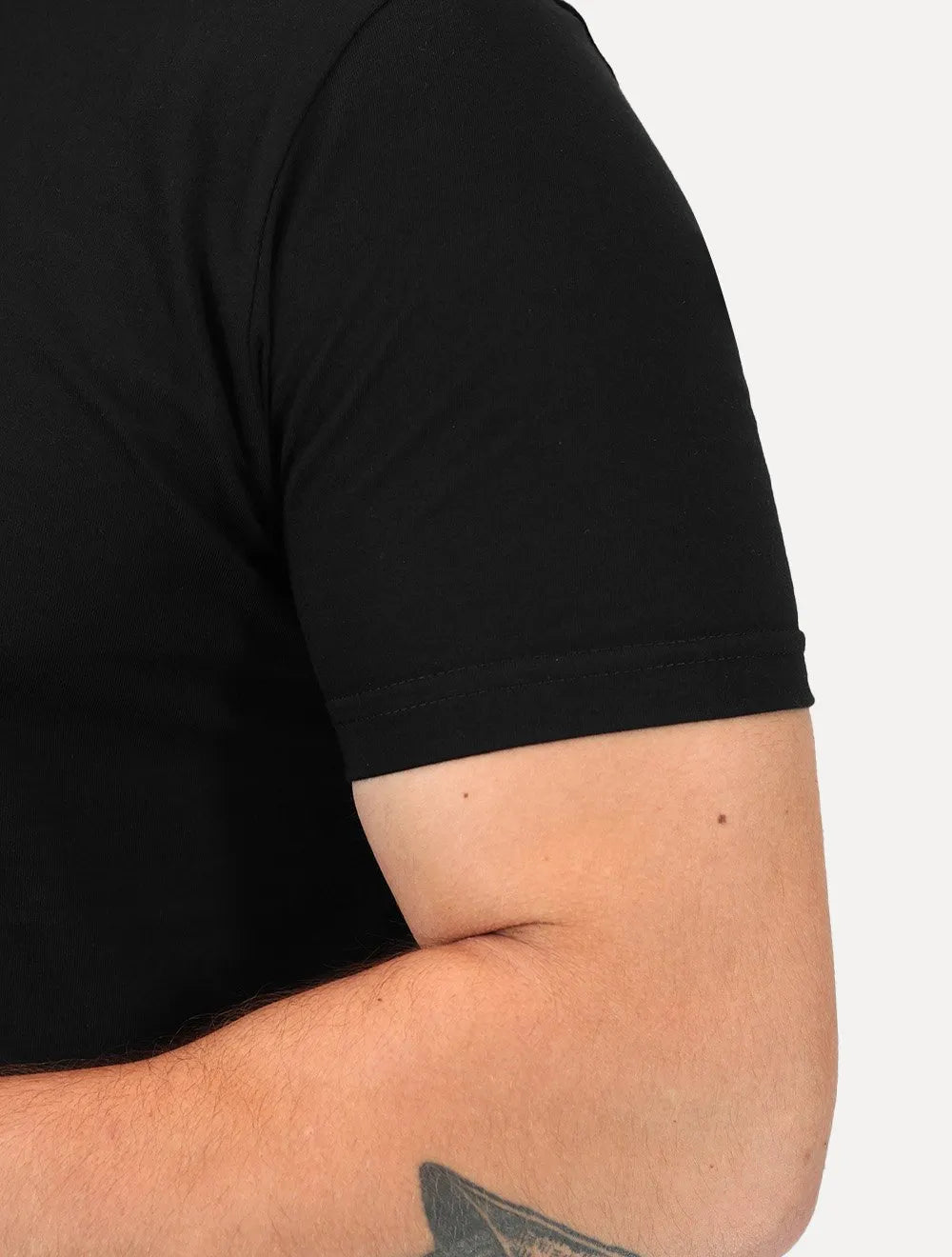 Camiseta King & Joe Masculina Collab Braba Barba Preta