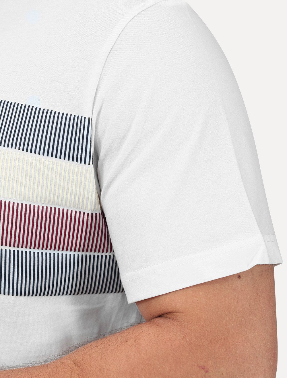 Camiseta Tommy Hilfiger Masculina Regular Shadow Global Stripe Branca