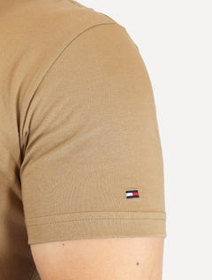 Camiseta Tommy Hilfiger Masculina Center New Stack Marrom