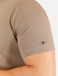 Camiseta Tommy Hilfiger Masculina Linear Flag Graphic Marrom Claro