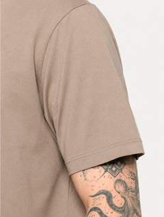 Camiseta Individual Masculina Slim Pima Soft Touch Logo Cáqui Médio