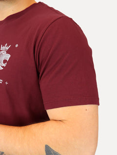 Camiseta Von der Volke Masculina Origineel Colective Art Lion Marsala