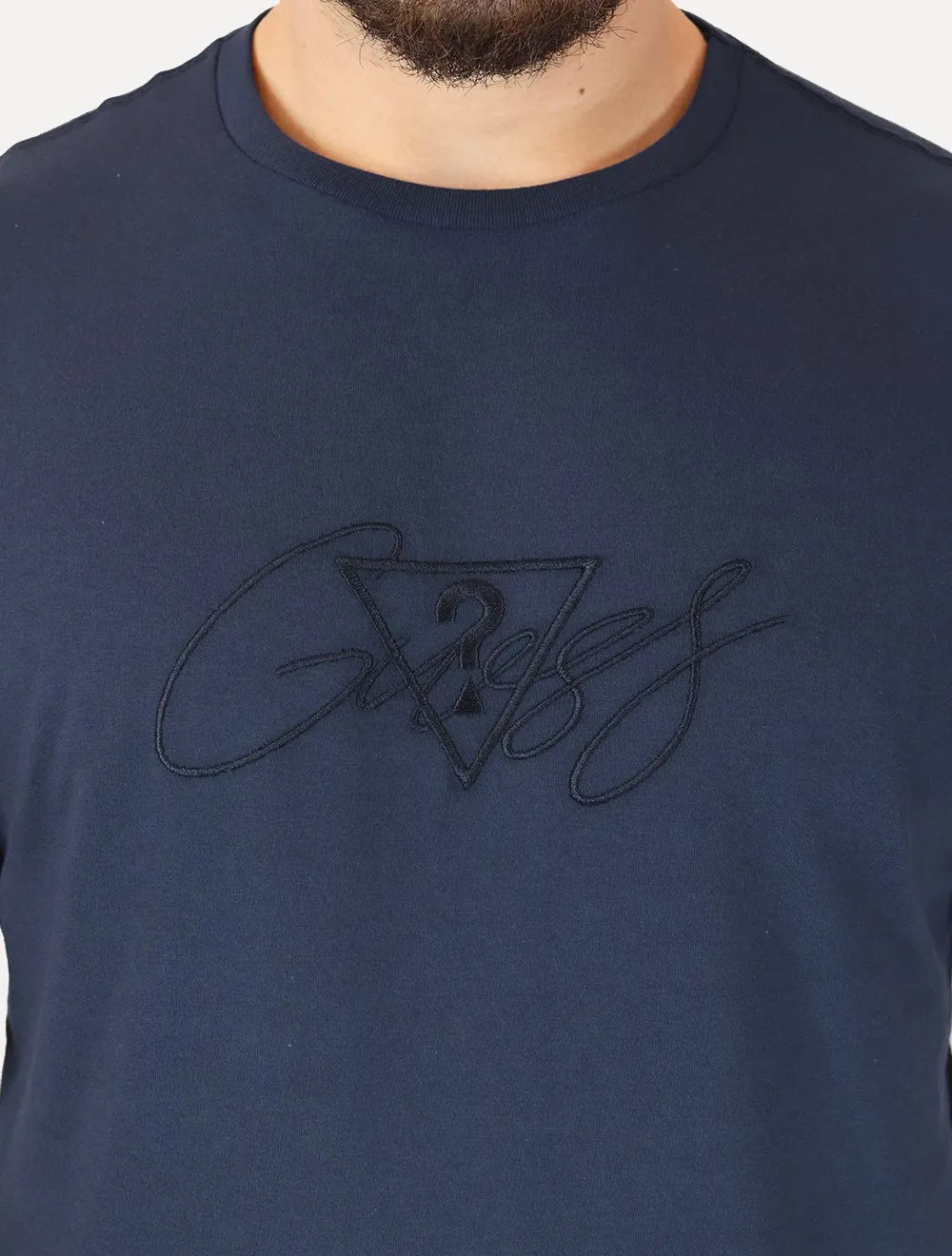Camiseta Guess Masculina Signature Logo Triangle Azul Marinho