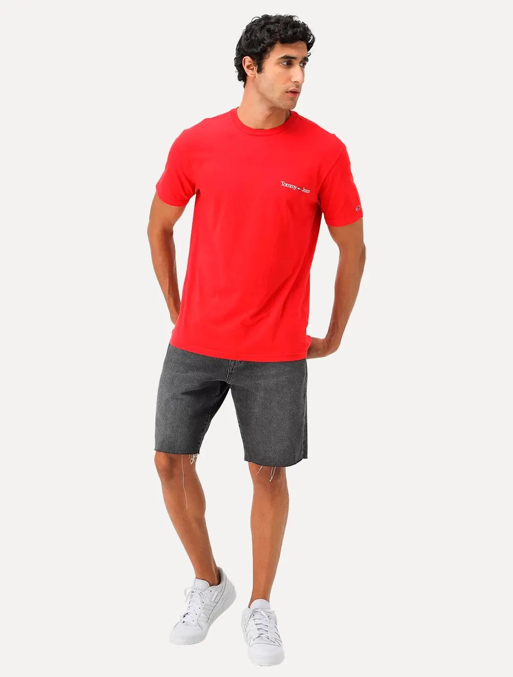 Camiseta Tommy Jeans Masculina Classic Linear Chest Vermelha