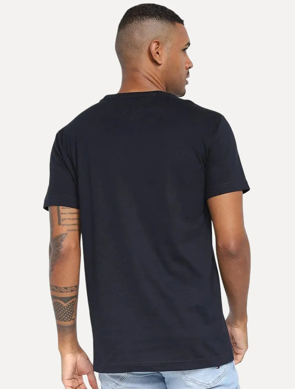 Camiseta Tommy Hilfiger Masculina Roundall Graphic Tee Azul Marinho