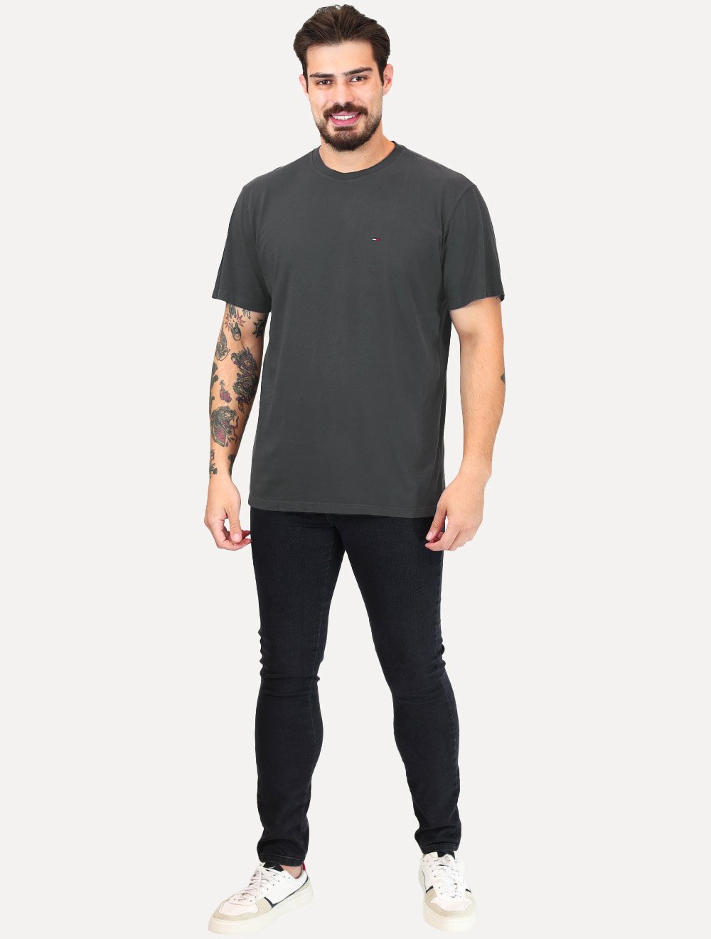 Camiseta Tommy Jeans Masculina Regular Jersey C-Neck Flag Chumbo
