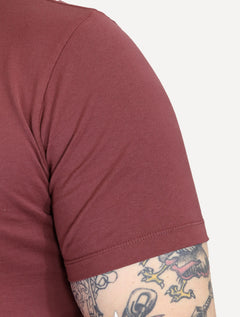 Camiseta Von der Volke Masculina Origineel Velvet Dark Lion Bordô