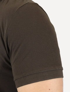 Polo Guess Masculina Piquet 1981 Bordado Marrom Escuro