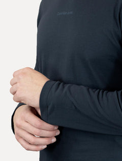 Camiseta Calvin Klein Jeans Masculina Manga Longa Institutional Azul Marinho