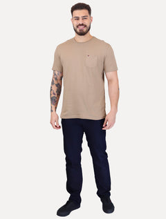 Camiseta Tommy Jeans Masculina Regular Pocket Marrom Claro