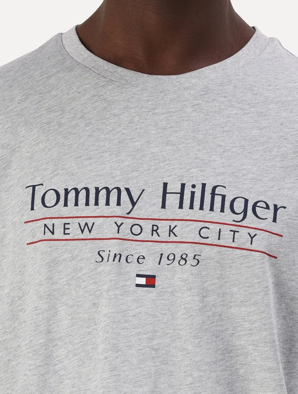 Camiseta Tommy Hilfiger Masculina Center Stack Cinza Mescla