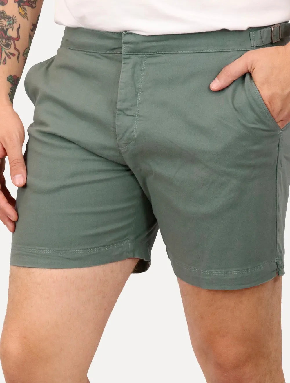 Bermuda Sergio K Masculina Chino Sarja Elastano Fivela Verde Médio