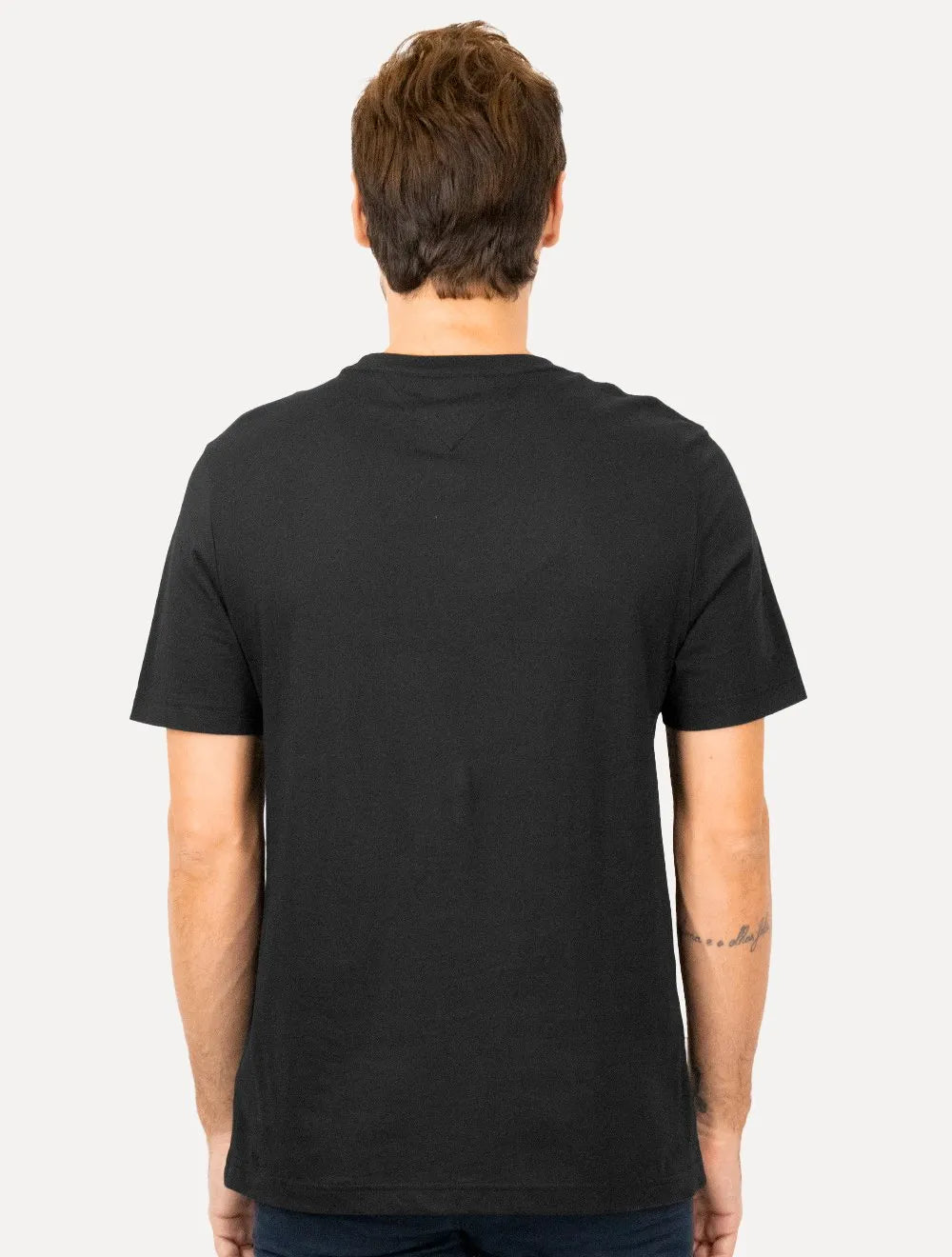 Camiseta Tommy Hilfiger Masculina Chest Insert Logo Preta