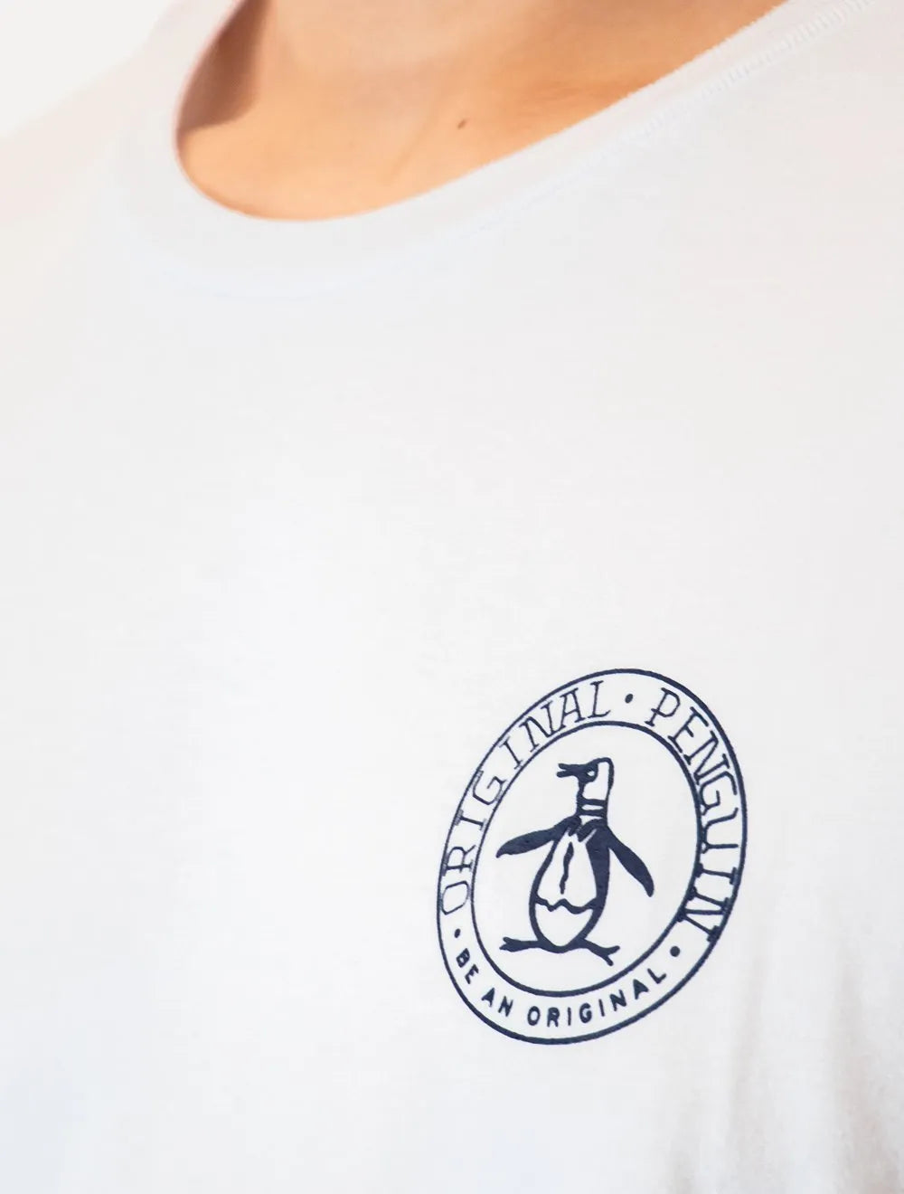 Camiseta Original Penguin Masculina Small Circle Logo Branca
