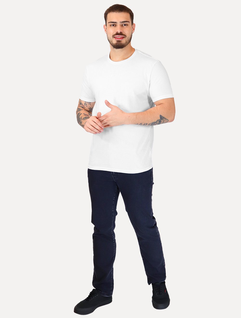 Camiseta Guess Masculina Logo Centro Bordado Branca