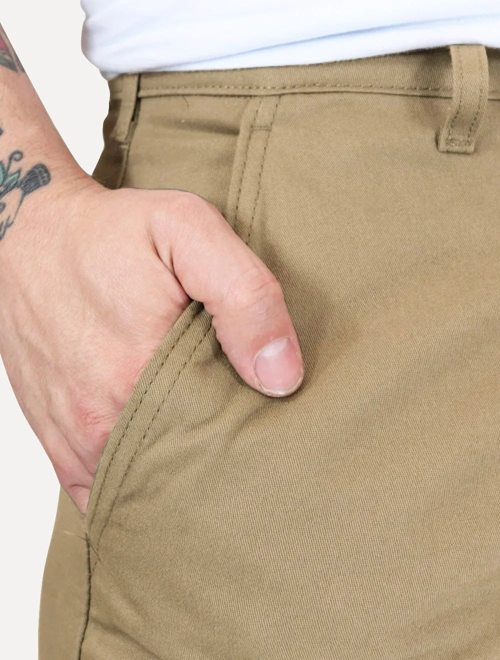 Bermuda Levis Masculina Sarja Chino Straight Areia