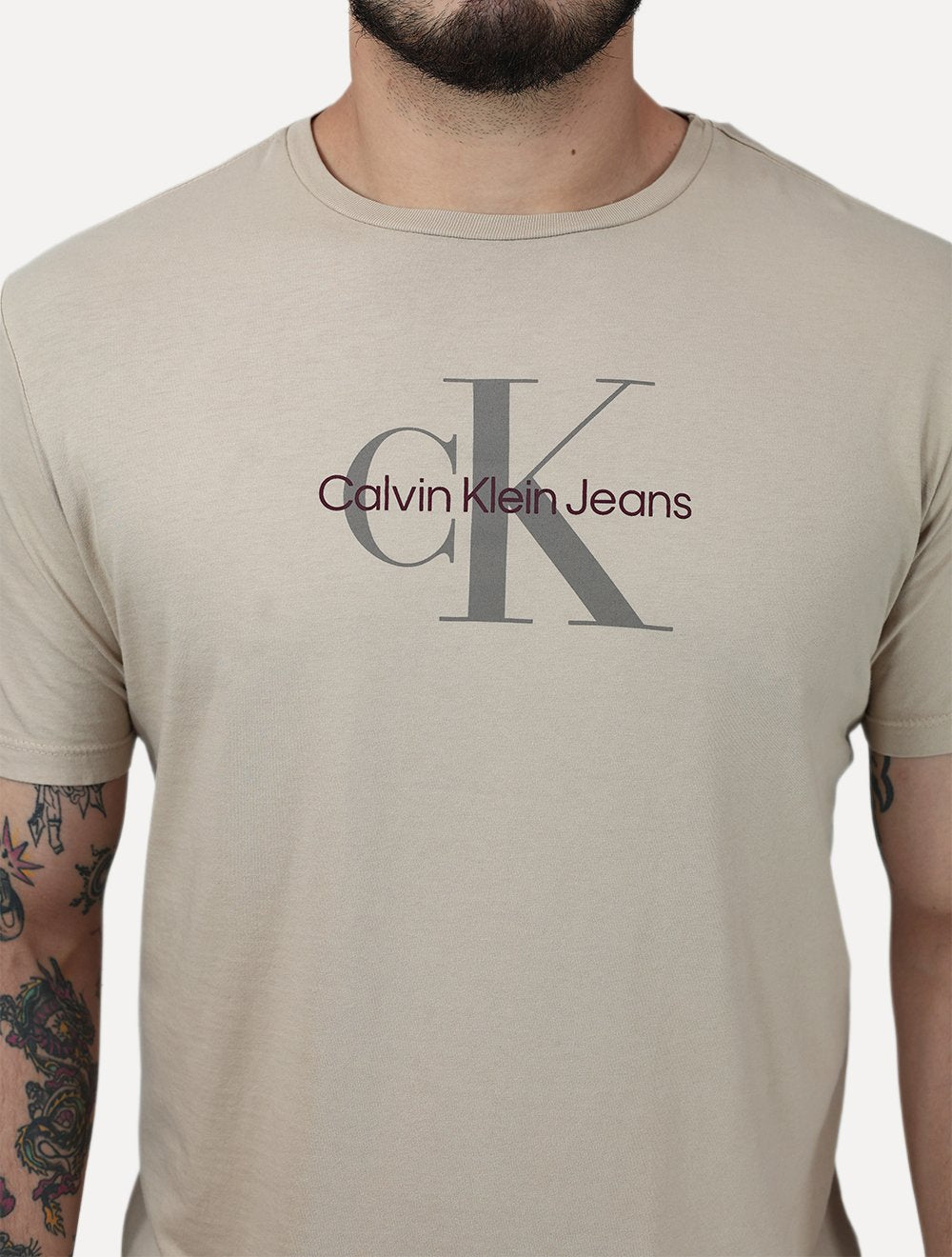 Camiseta Calvin Klein Jeans Masculina New Re Issue Frontal Cáqui Claro