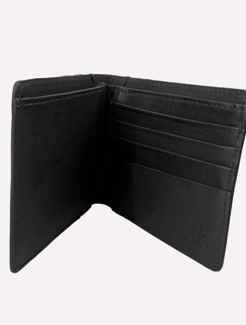 Carteira Calvin Klein Couro Horizontal Logo Floater Preta