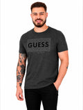 Camiseta Guess Masculina Los Angeles Logo Block Cinza Escuro