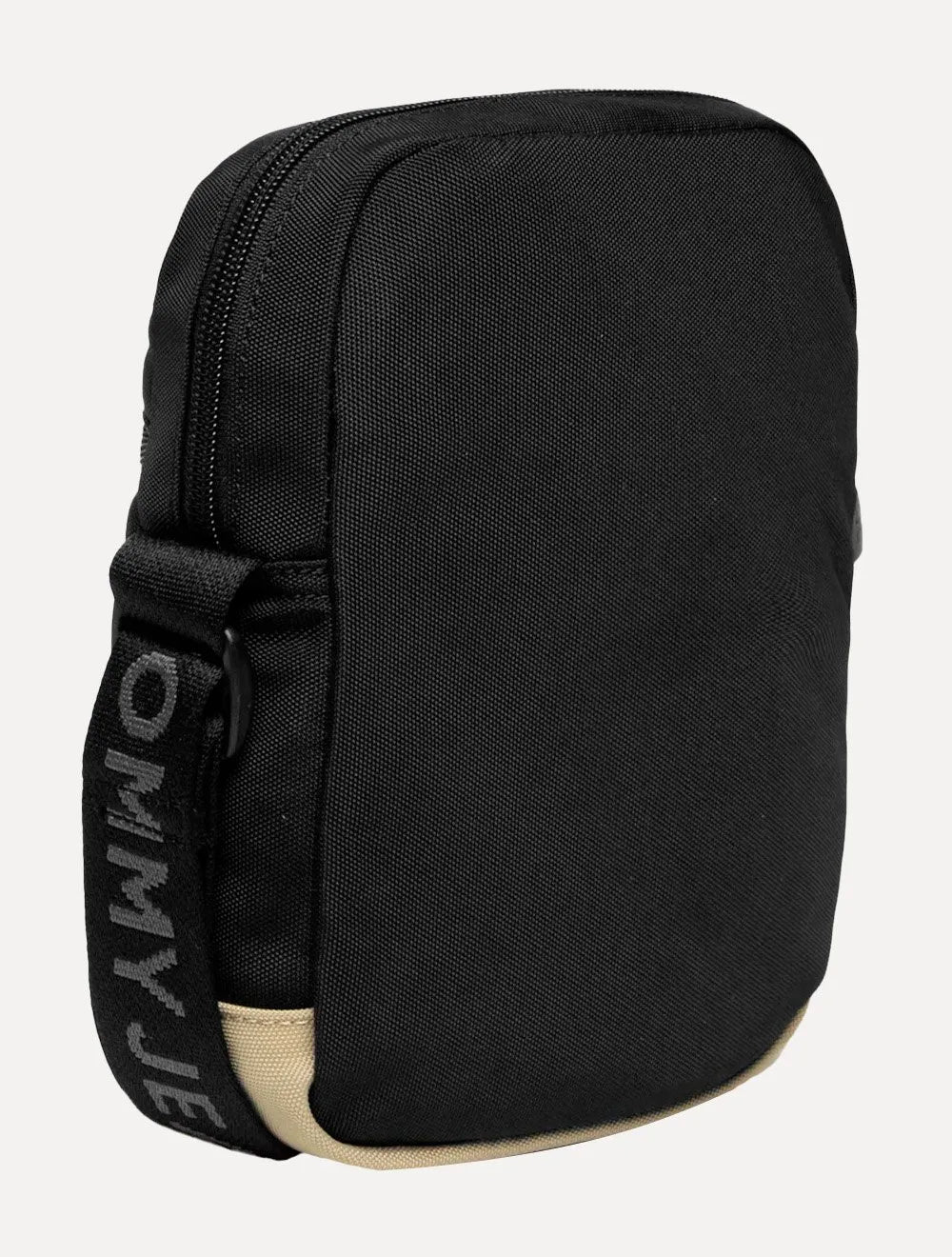 Bolsa Tommy Jeans Masculina Daily Essential Squared Reporter Preta